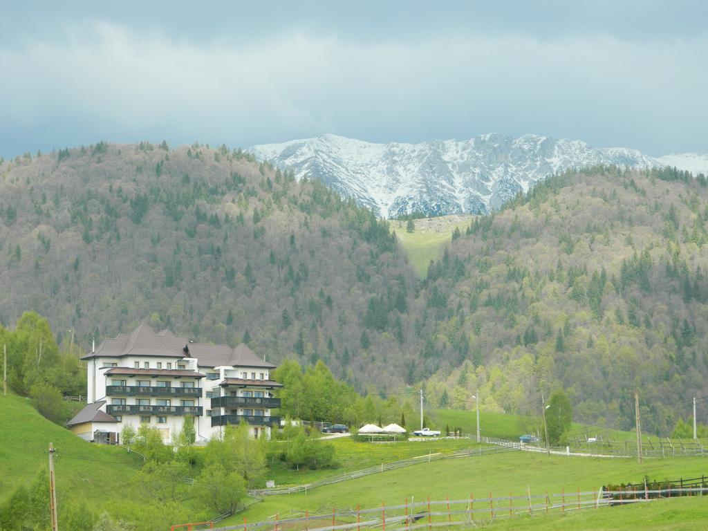 Nobillis - Carpathian Residence Pestera  Luaran gambar